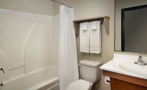Woodspring Suites Akron Portage Lakes Exteriör bild