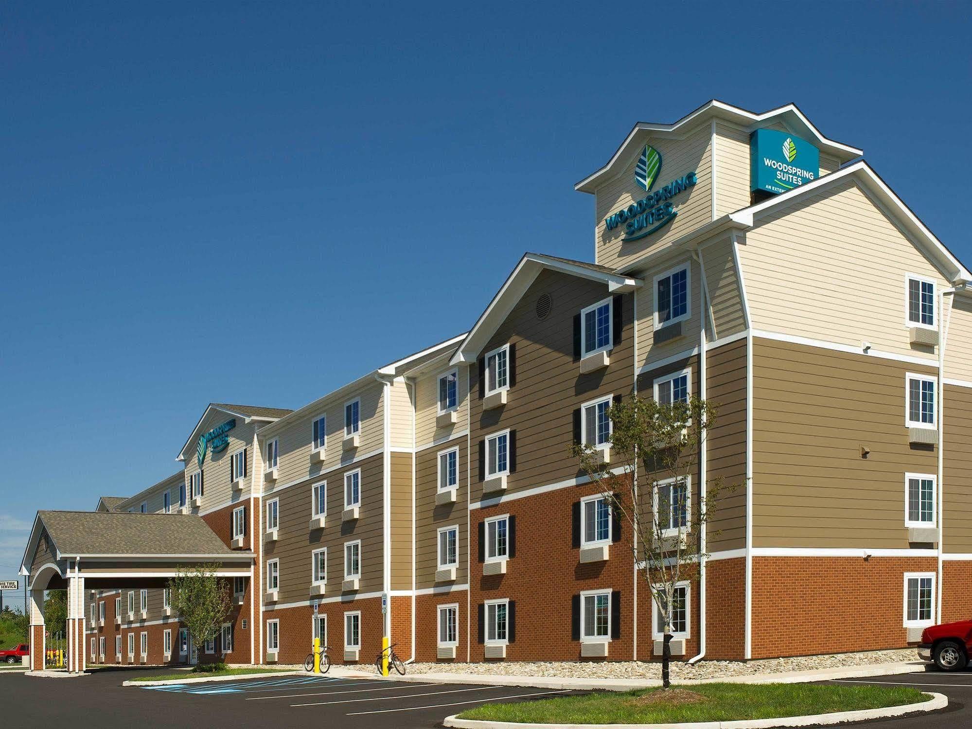 Woodspring Suites Akron Portage Lakes Exteriör bild