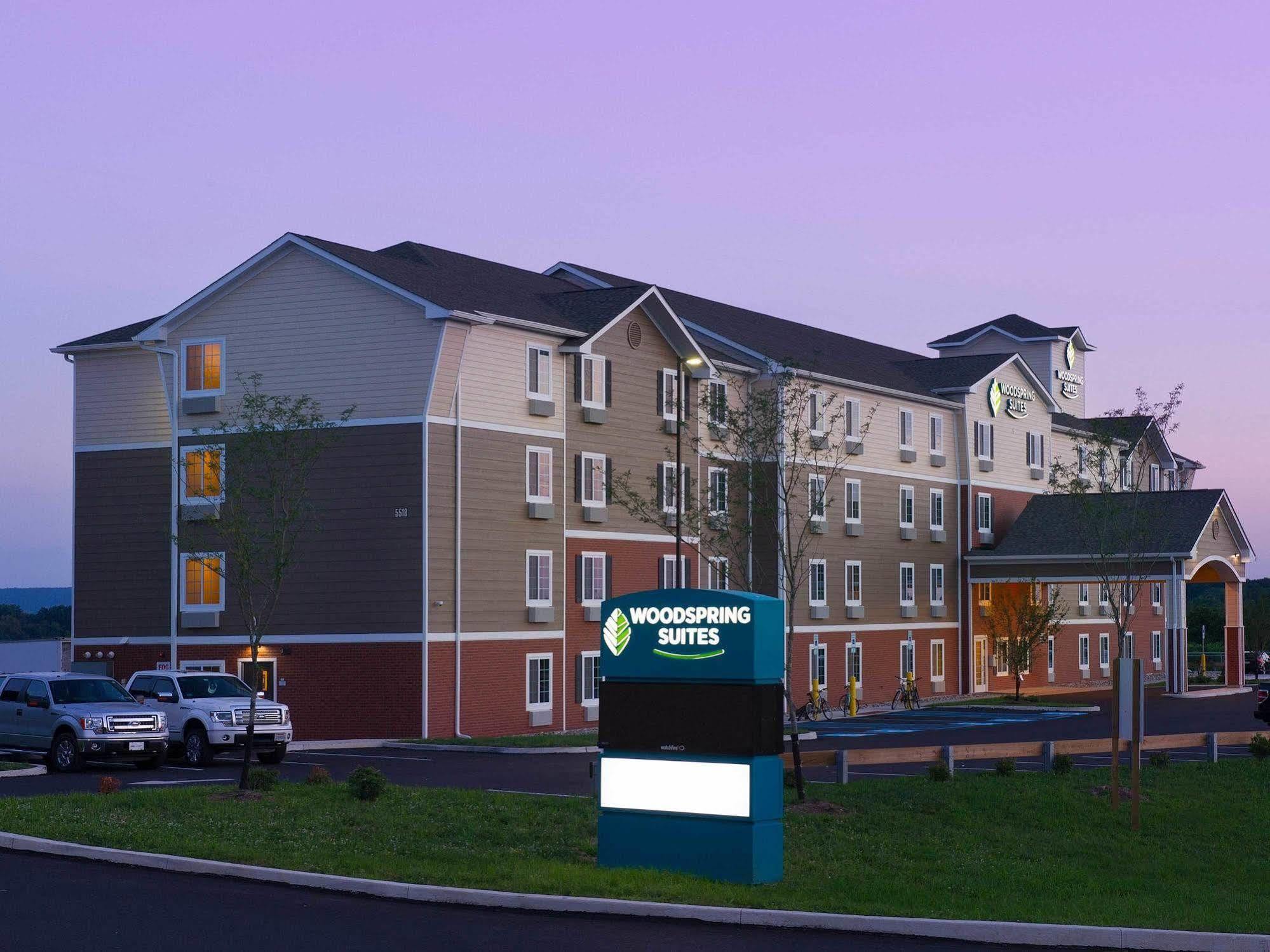 Woodspring Suites Akron Portage Lakes Exteriör bild