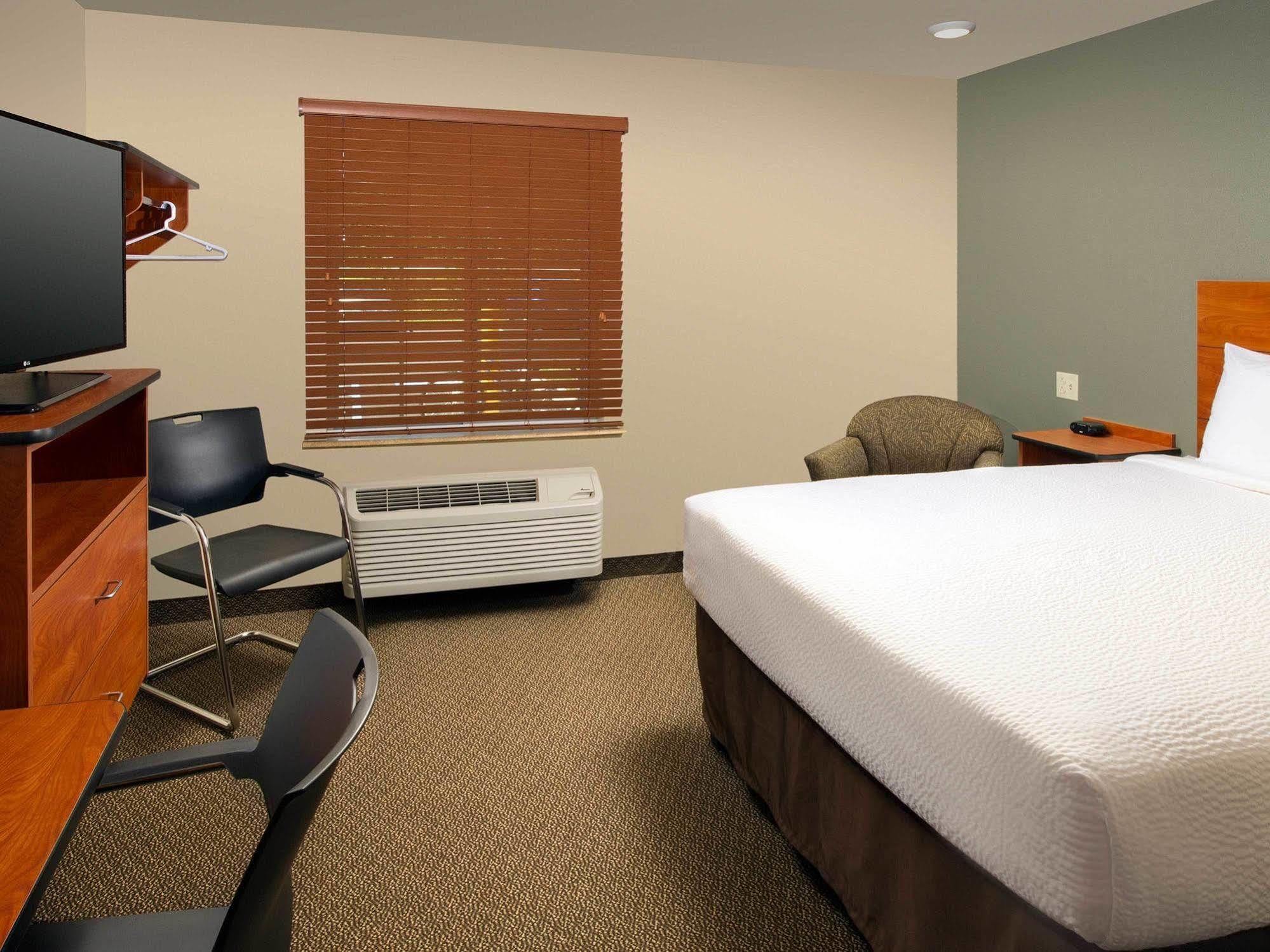 Woodspring Suites Akron Portage Lakes Exteriör bild